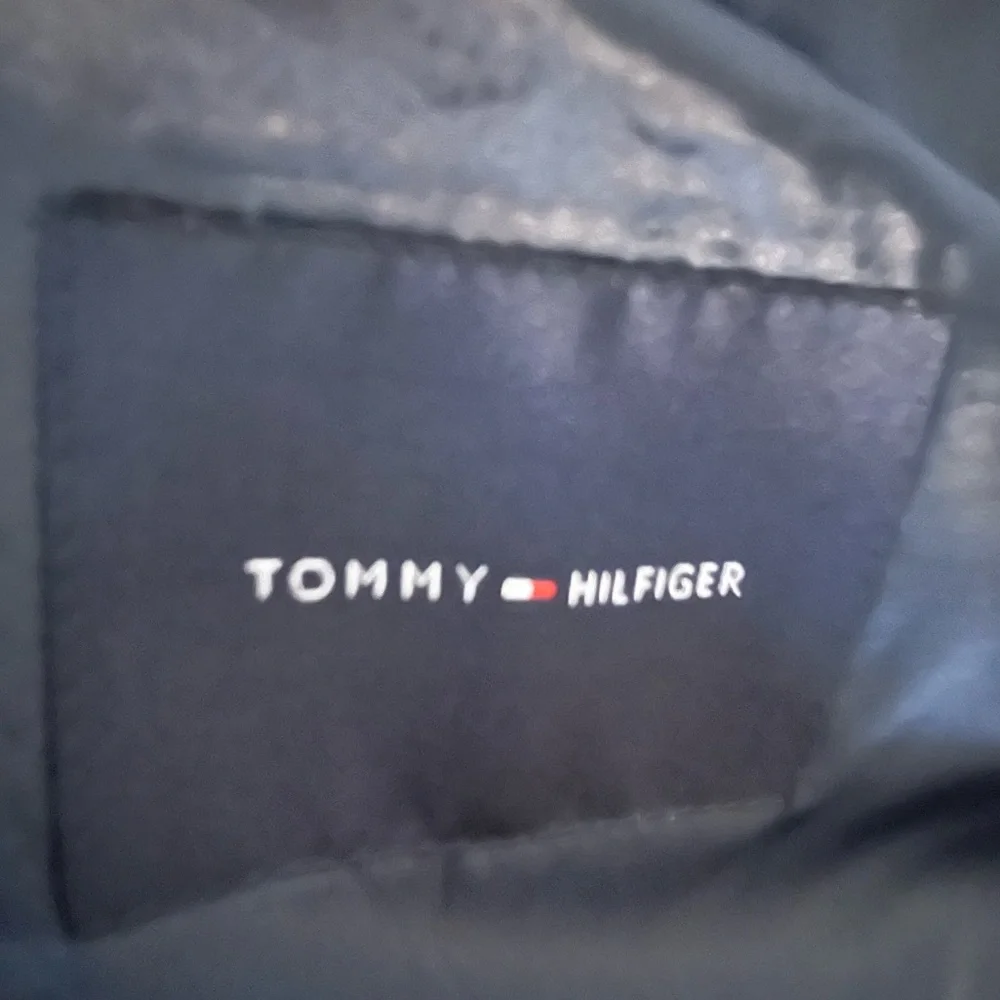 Men’s Tommy Hilfiger Navy Suite - Jacket is 42L and Pants 36w 32L - Picture 6 of 6